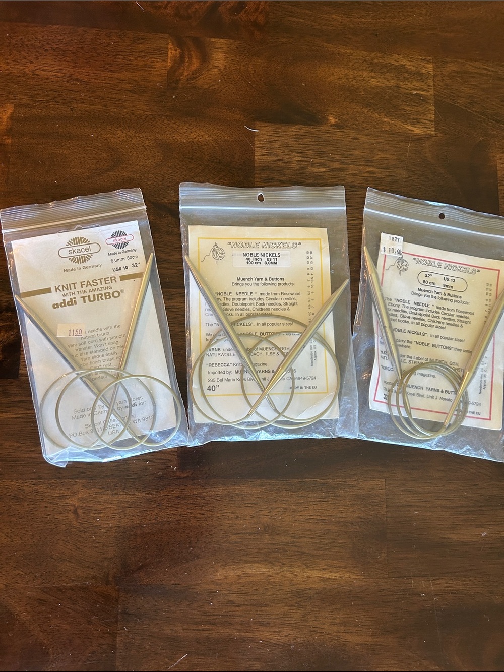 Set of 3 Circular Knitting Needles with Cables - Gold Tone - skacel